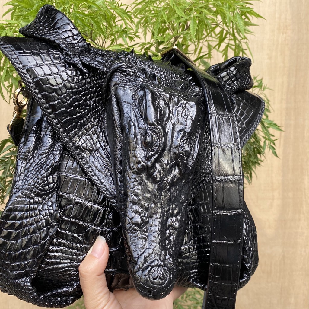 TÚI ĐEO CHÉO DA CÁ SẤU NGUYÊN CON NÂU ĐEN THẬT 100%