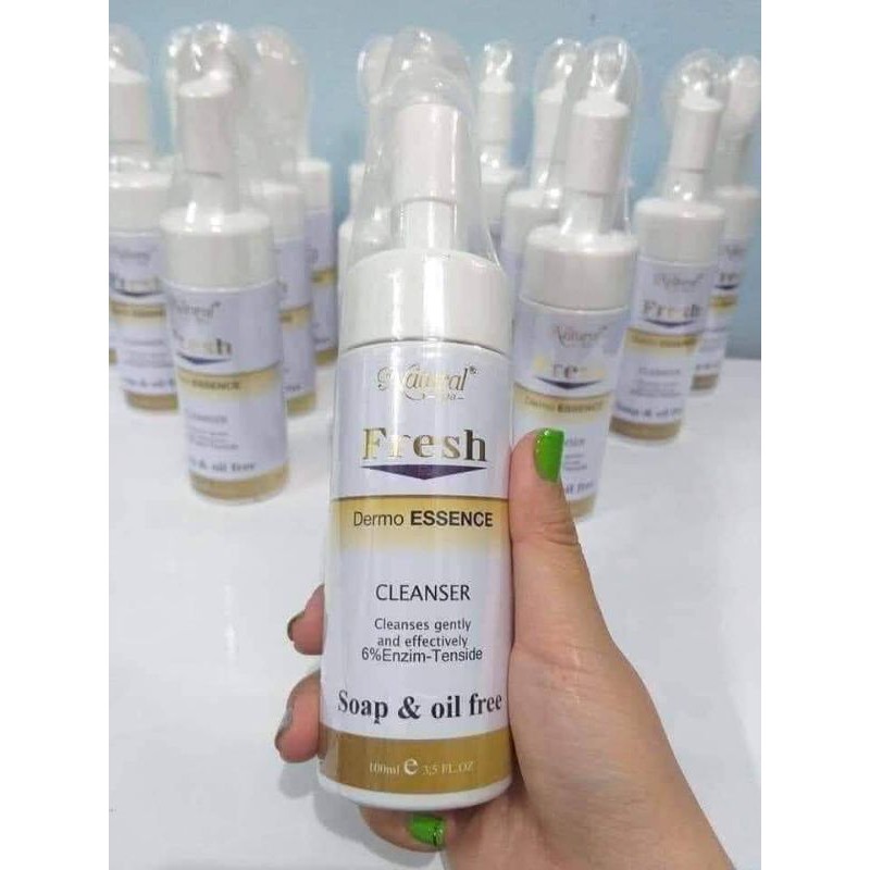 Sửa rữa mặt sạch mụn, se khít lỗ chân lông