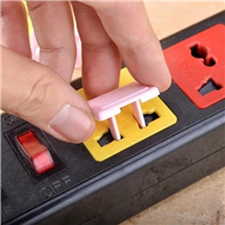 Bộ 8 nút bịt ổ cắm điện an toàn cho bé hiệu Hòa Hợp