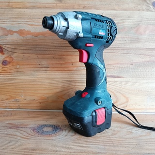 Máy vặn vít Bosch Bãi Nhật
