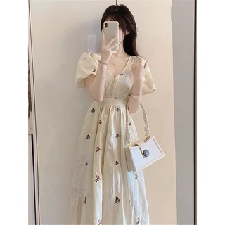 ĐẦM MIDI CỔ V THÊU HOA