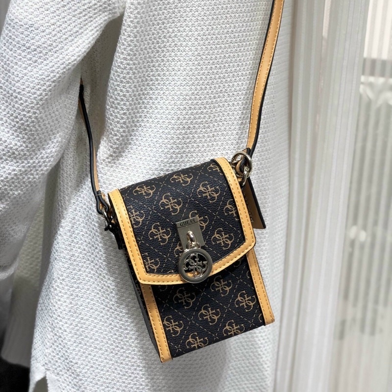 TÚI ĐỰNG ĐIỆN THOẠI GUESS JENSEN