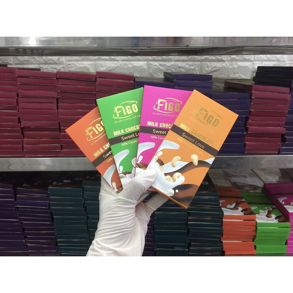 [KHUYẾN MÃI TẶNG KÈM] Combo 4 Hộp Socola sữa 50% Cacao nhân Hạt điều, Hạt hạnh nhân, Sữa dừa giòn tan béo 50gr