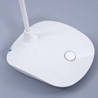 Đèn led cảm ứng cho bé chống cận