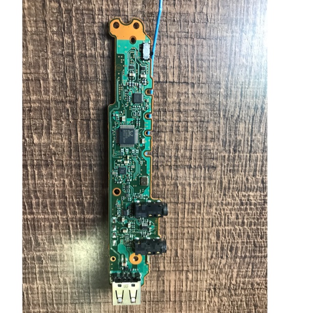 Board jack âm thanh và cổng usb laptop sony Z1 VPCZ1