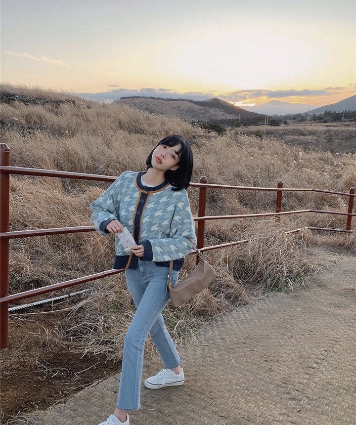 【 At 】 Áo Cardigan dệt kim dáng rộng màu sắc tương phản phong cách Retro Hàn Quốc | BigBuy360 - bigbuy360.vn