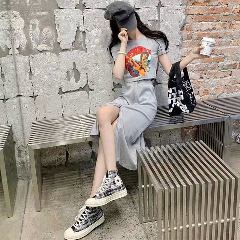 COZOK Set Áo Thun In Chữ + Chân Váy Xẻ Tà Lưng Cao Thời Trang Trẻ Trung Cho Nữ