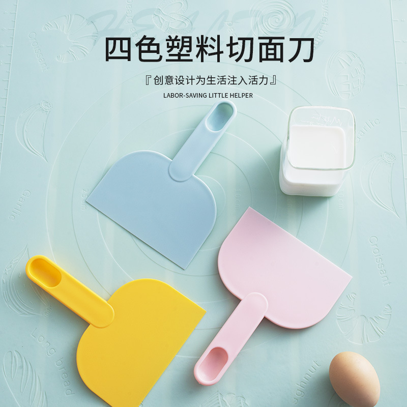Cake Tool Multifunctional Plastic Noodle Cutter Kitchen Ice Cream Knife