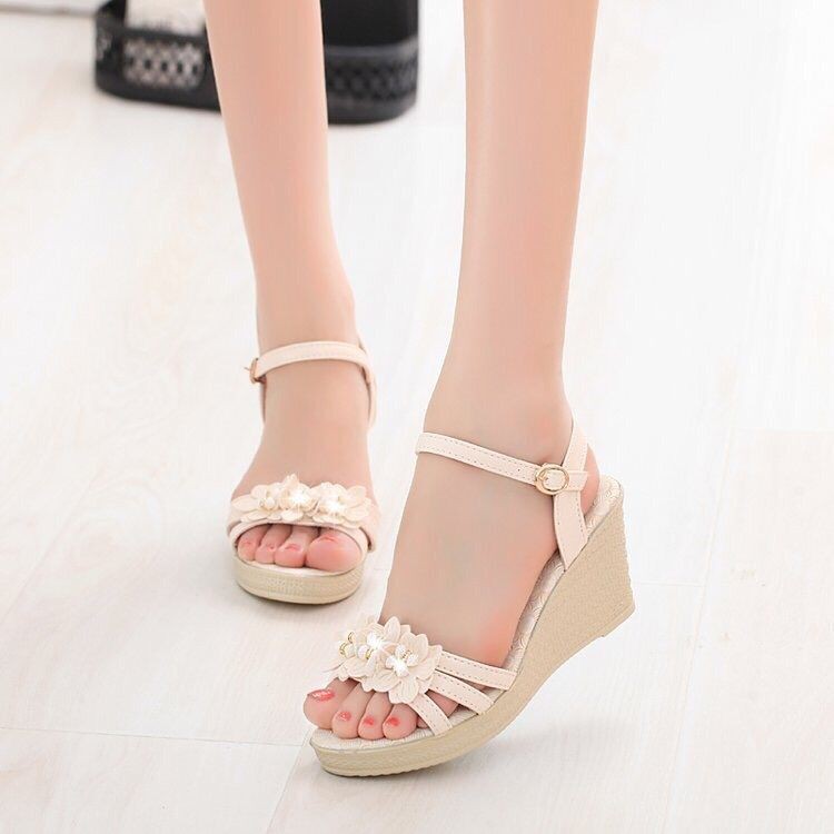 Giày Sandal đế xuồng thiết kế sang trọng thời trang cho nữ