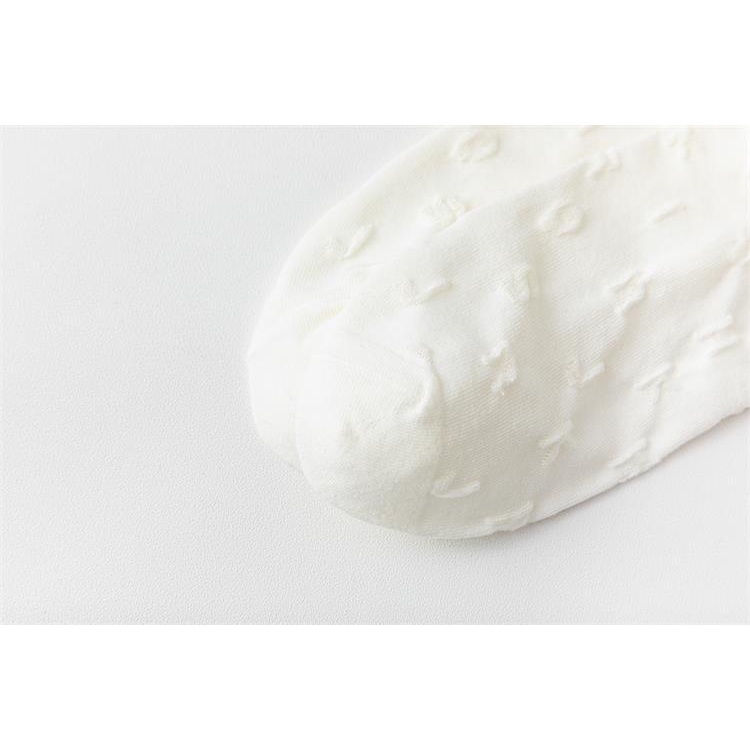 Tất vớ nữ cổ ngắn màu trắng họa tiết ren thêu hình