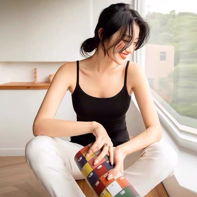 Áo thun thể thao nữ có đệm ngực màu trơn