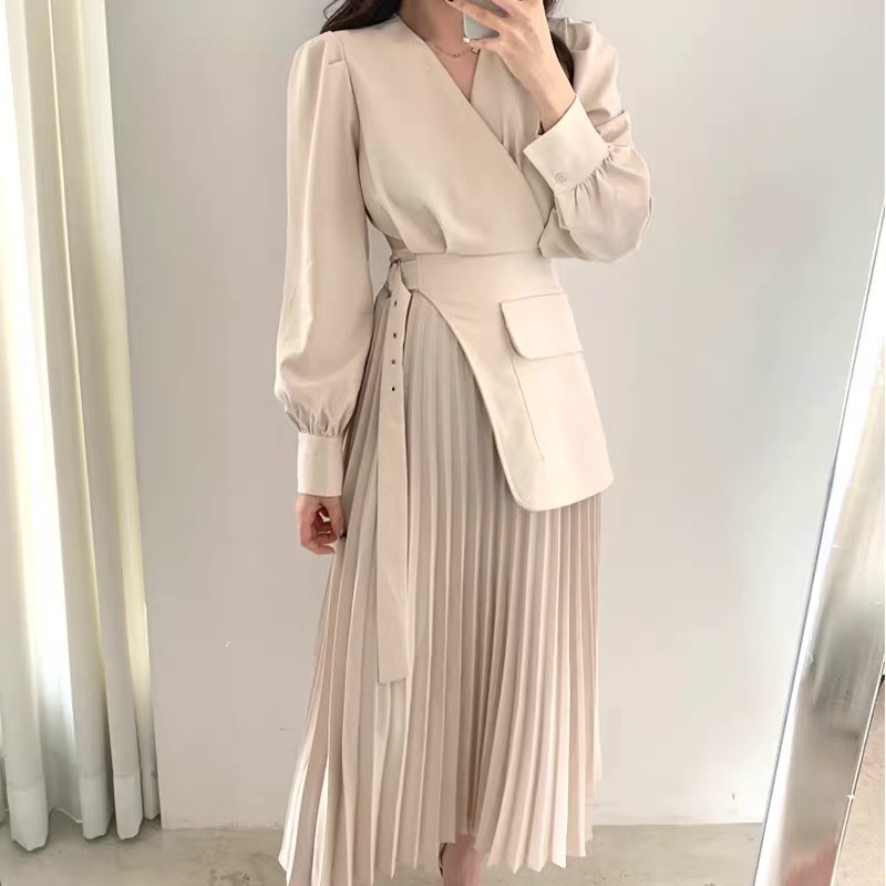 Đầm vest liền thân cùng chân váy xếp ly quý cô thanh lịch