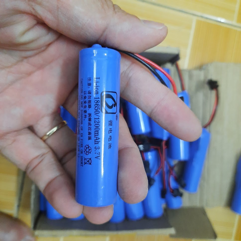 Pin sạc 3.7v 18650 1200mah cho xe mô hình điều khiển