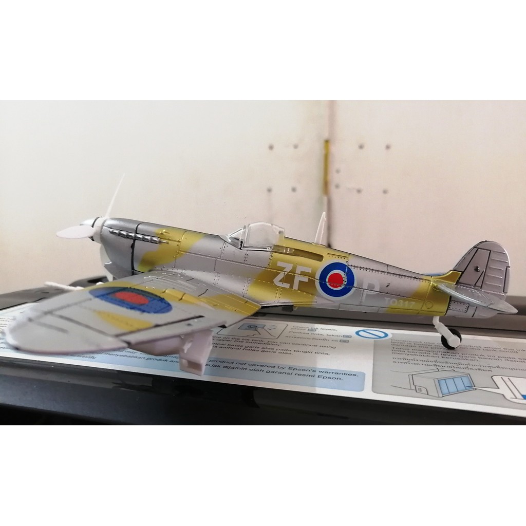 Bộ mô hình tự lắp ráp (DIY) - Máy bay Supermarine Spitfire ZF-P - Tỷ lệ 1:48