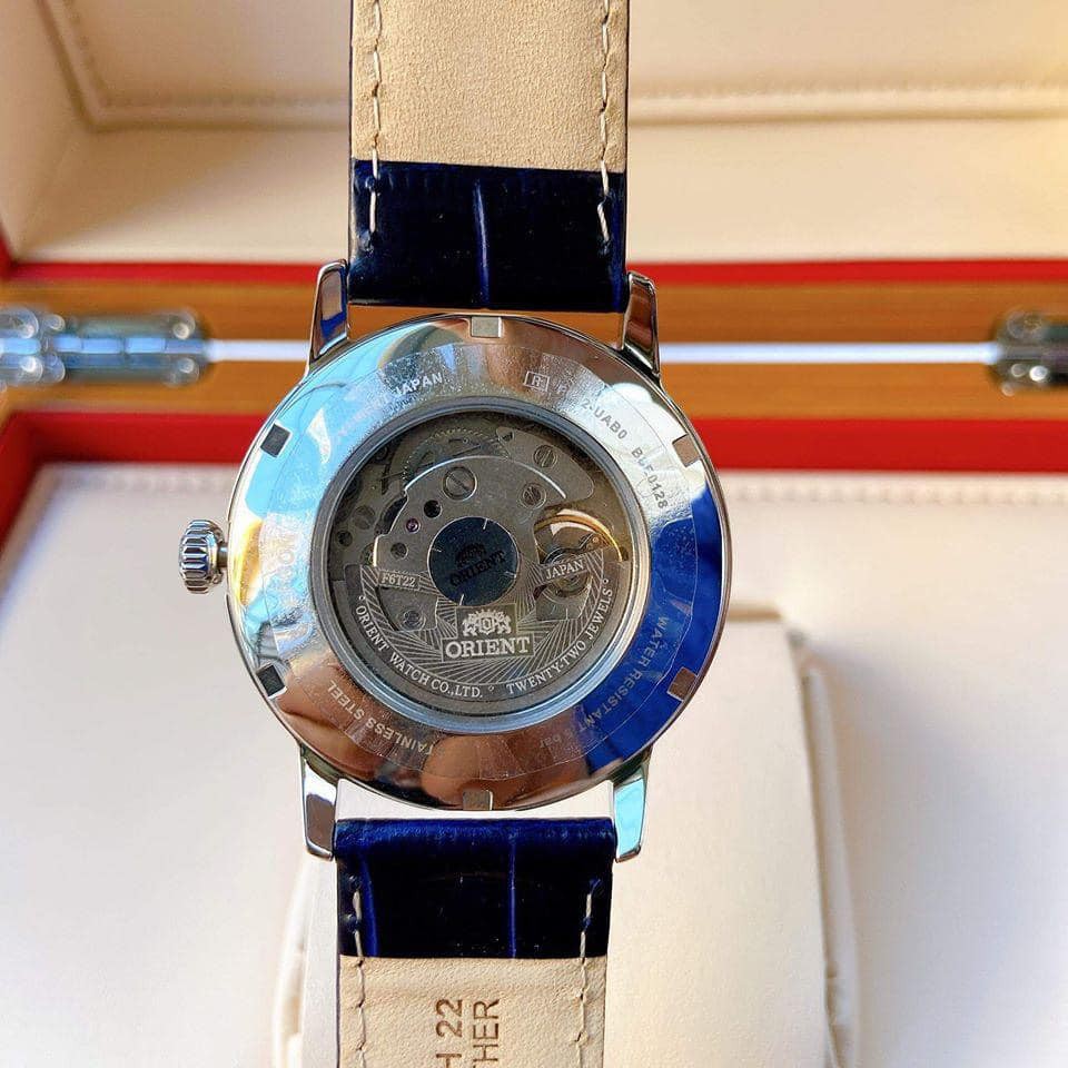 Đồng hồ nam Orient Automatic Open Heart RA-AG0011L10B - Vintage với mặt xanh và số học trò
