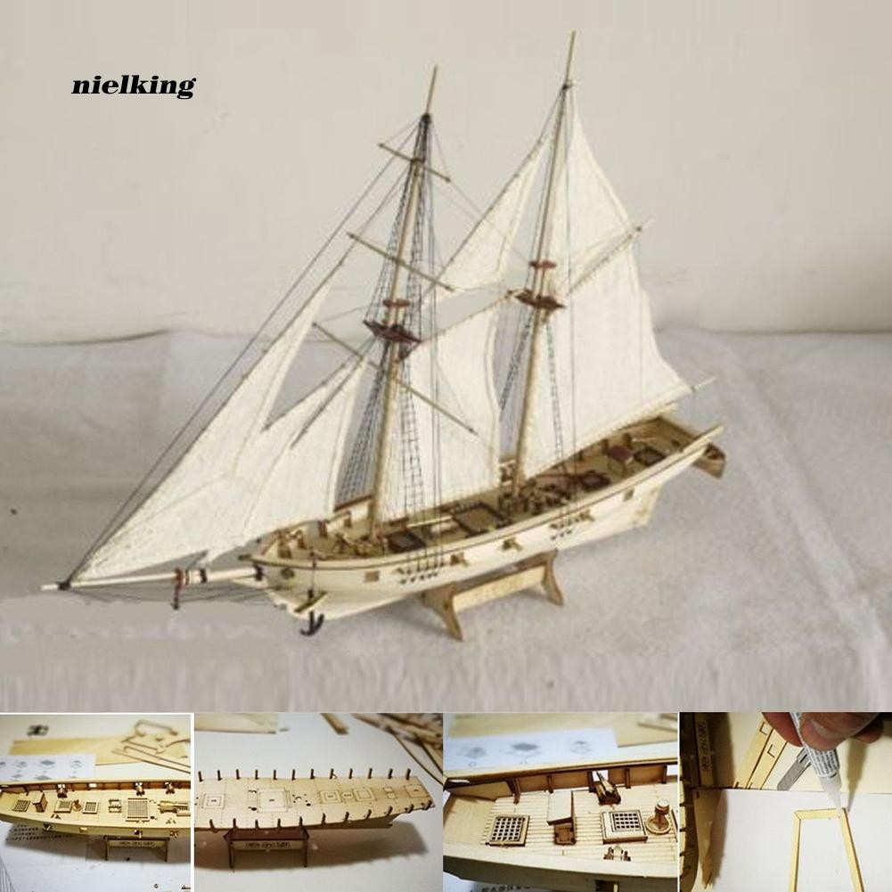 Mô hình thuyền buồm mini bằng gỗ tỉ lệ 1:100 dành cho trang trí