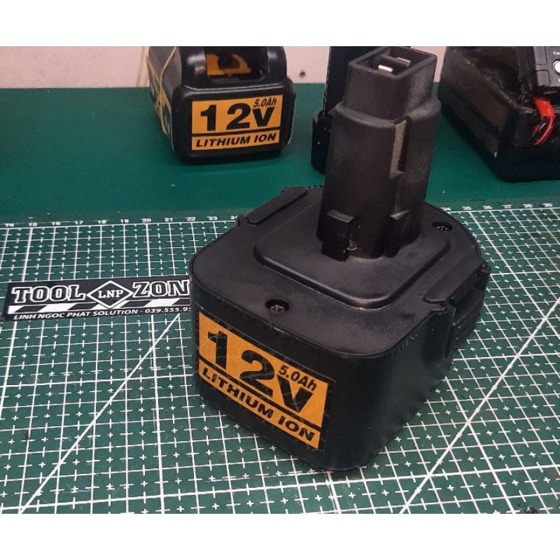 Pin dewalt chọt 12v