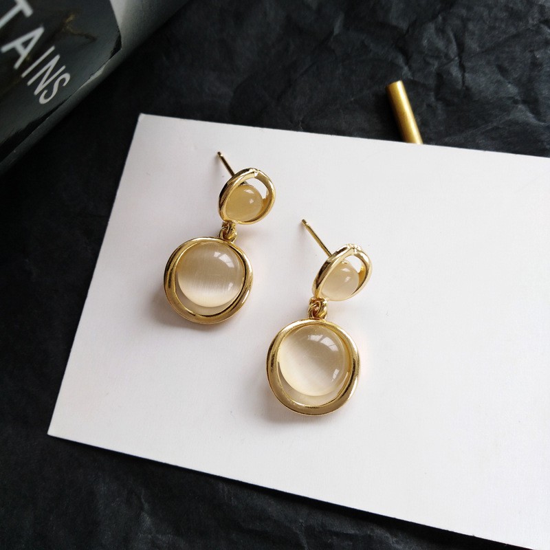 Bông tai nữ mắt mèo tròn nhỏ cá tính, độc đáo - Mã Khuyên tai BT139