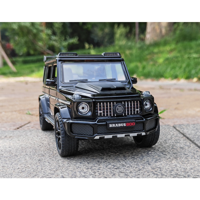 Xe mô hình Mercedes-Benz G800 Brabus tỉ lệ 1:22