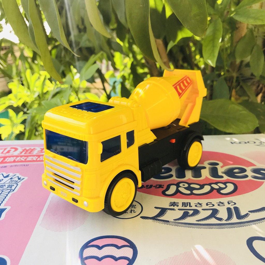 Xe trộn bê tông có nhạc và đèn bằng nhựa an toàn cho bé