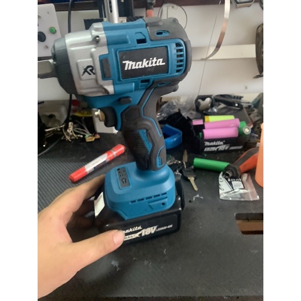 Máy siết bulong makita bắn vít 18v 2trong 1