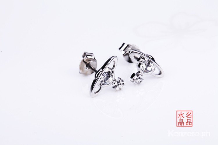 Khuyên Tai Vivienne West wood Phong Cách Punk Anh Quốc Nhiều Loại Tùy Chọn Chụp Thật