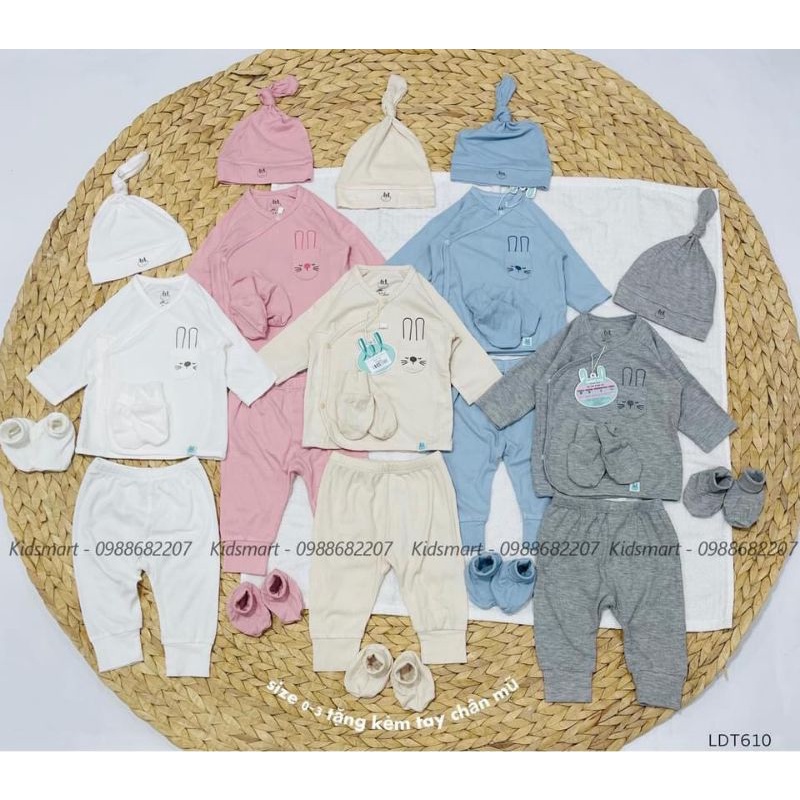 Bộ sơ sinh cài chéo little love vải tăm cao cấp