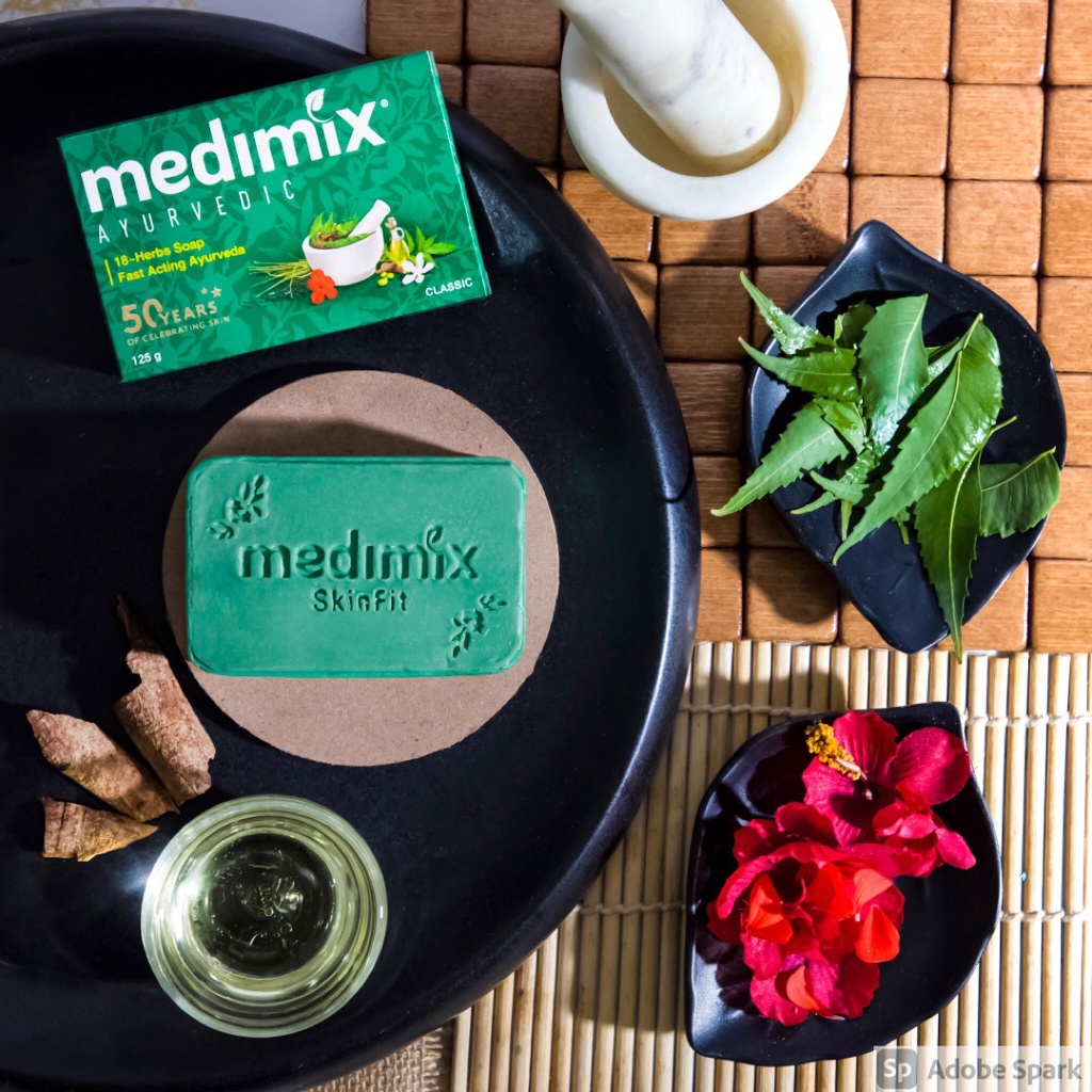 Combo xà phòng Medimix 18 loại thảo dược 125g tặng 1 kèm túi lưới tạo bọt