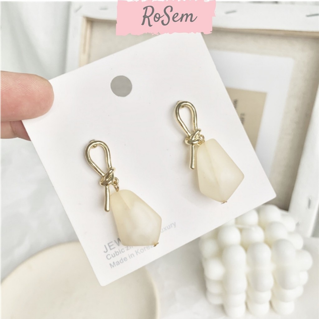 Khuyên tai nữ hình giọt lệ gắn đá thanh lịch