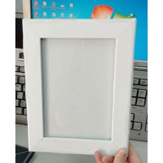 Khung ảnh treo tường màu trắng kích thước 13x18 cm