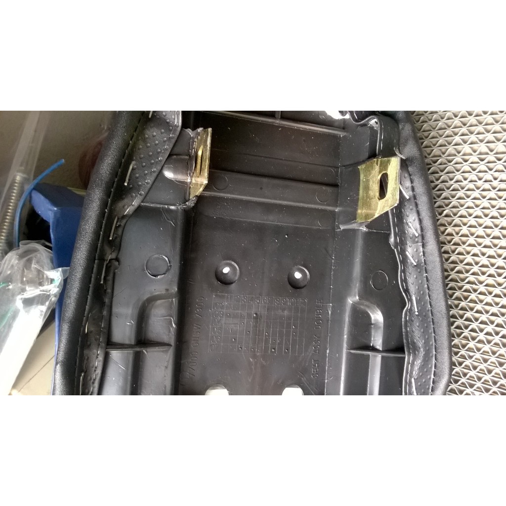 Yên honda 68-CL- viền cam