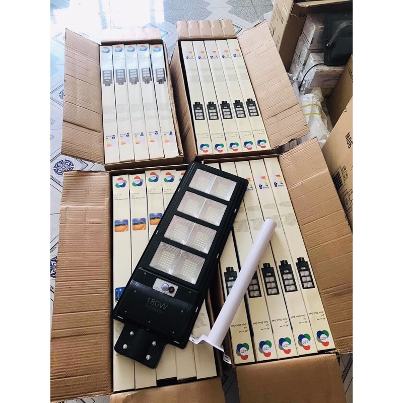 Đèn năng lượng mặt trời liền thể 180W , 2 chế độ sáng tự động , remote điều chỉnh sáng liên tục | BigBuy360 - bigbuy360.vn