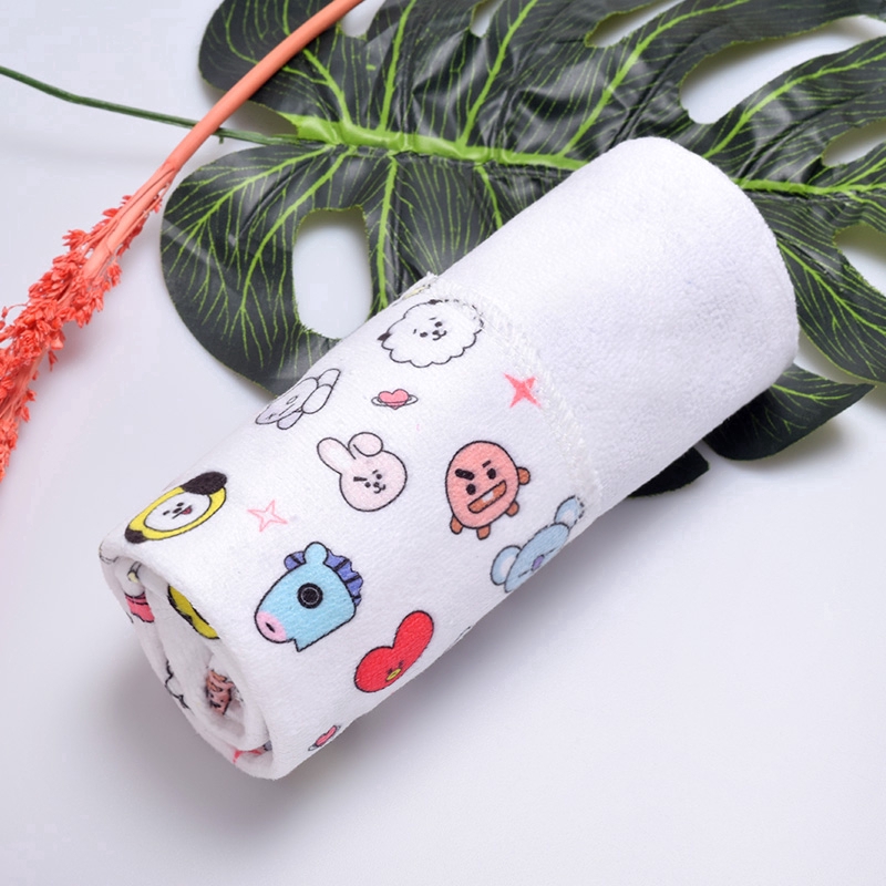 Khăn tắm chất liệu cotton thấm hút tốt in họa tiết BTS