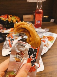 SET 5 CÁI CHÂN VỊT CAY DACHENG ( gói đỏ )