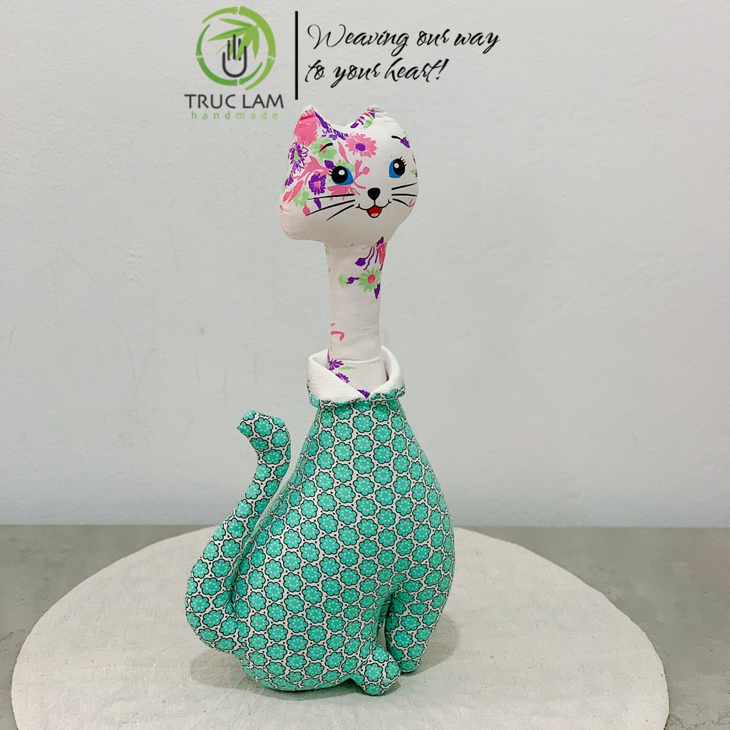 Đồ Chơi Cho Bé Thú Nhồi Bông Hình Con Mèo Cao Cổ Vải Hoa Bông Gòn Cao Cấp - Trúc Lâm Handmade