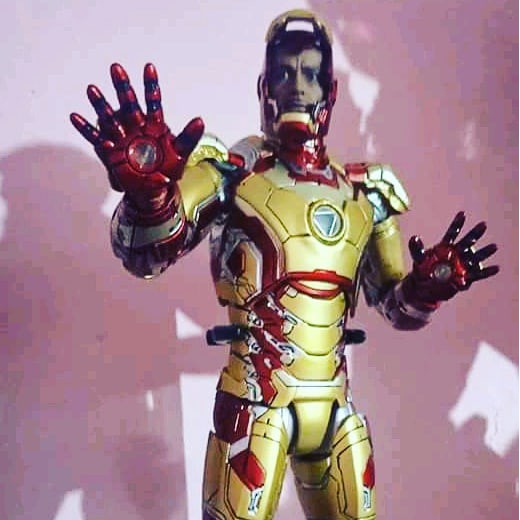 Mô hình đồ chơi Iron Man Mark 42 mk 42 vàng hãng hochoi Haocaitoy - Avengers