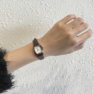Đồng hồ Rate mặt chữ nhật thon vạch kim dành cho nữ