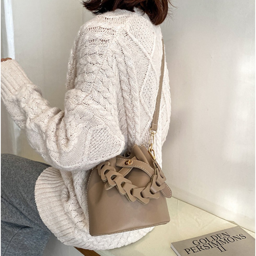 Túi Nội Địa Trung, Quảng Châu - Dáng Túi Hình Trụ