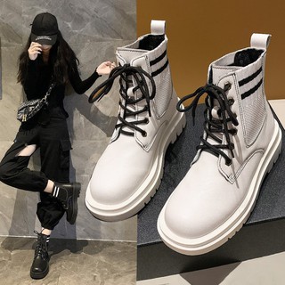 Giày bốt cổ thấp Martin cho nữ, boots cổ thấp có dây màu đen cổ tròn phối len [HÀNG SẮN]