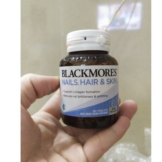 Viên uống Blackmores Nails, Hair & Skin Úc giúp khắc phục tình trạng móng tay mềm hoặc giòn, làm đẹp da, tóc