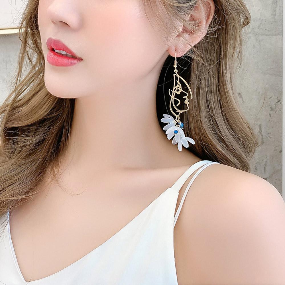 Khuyên Tai Nữ Trang Dáng Dài Tạo Hình Độc Đáo