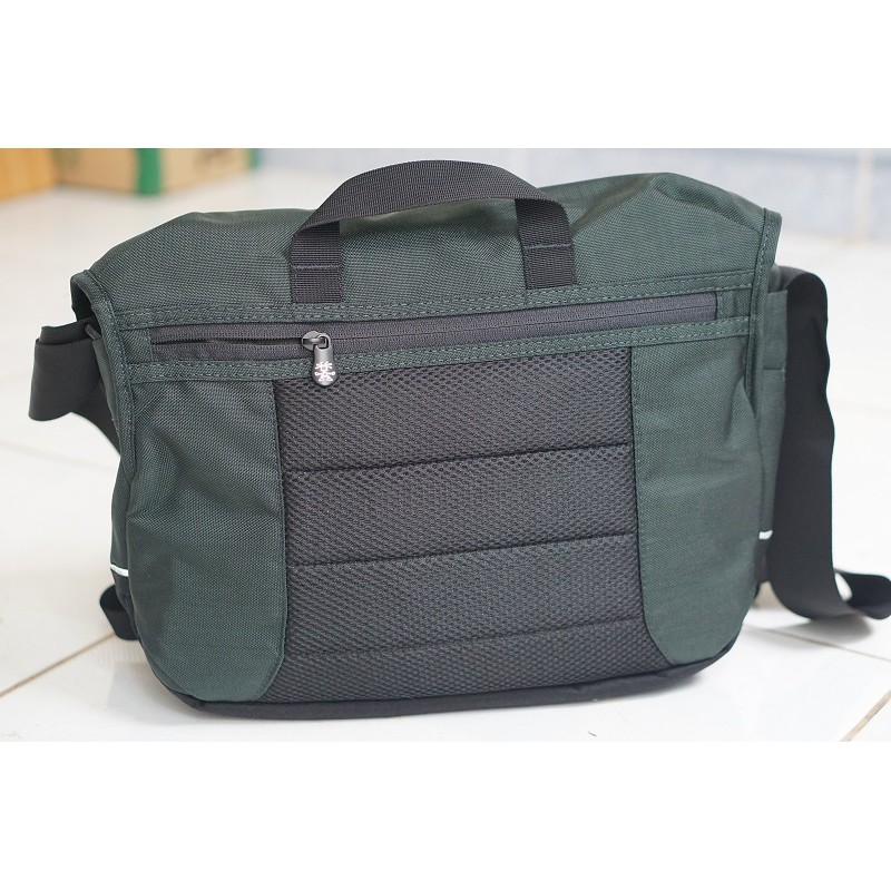 Túi máy ảnh Crumpler proper roady 7500.