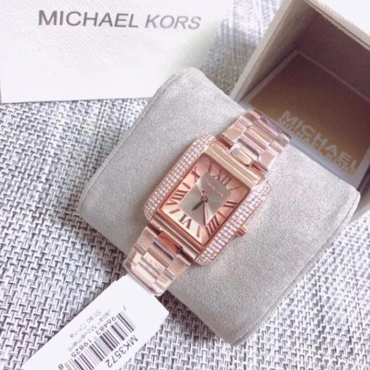 (Sale) Sale Đồng hồ nữ mặt chữ nhật Michael kors MK3572 (có hình thật)