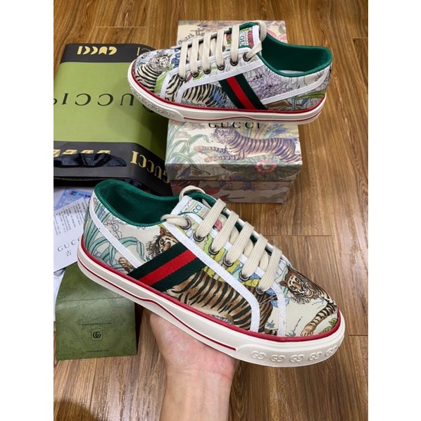 Giày siêu cấp nam nữ GC full box