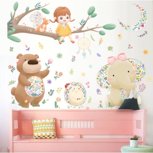Decal trang trí tường - Những người bạn thú và bông hoa xung quanh
