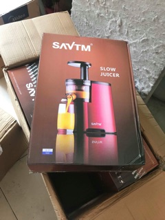Máy ép chậm