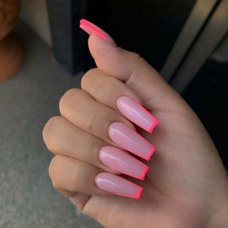 Móng Hot trent đầu móng màu 051