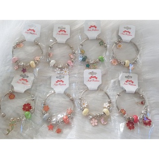 Vòng charm siêu phẩm