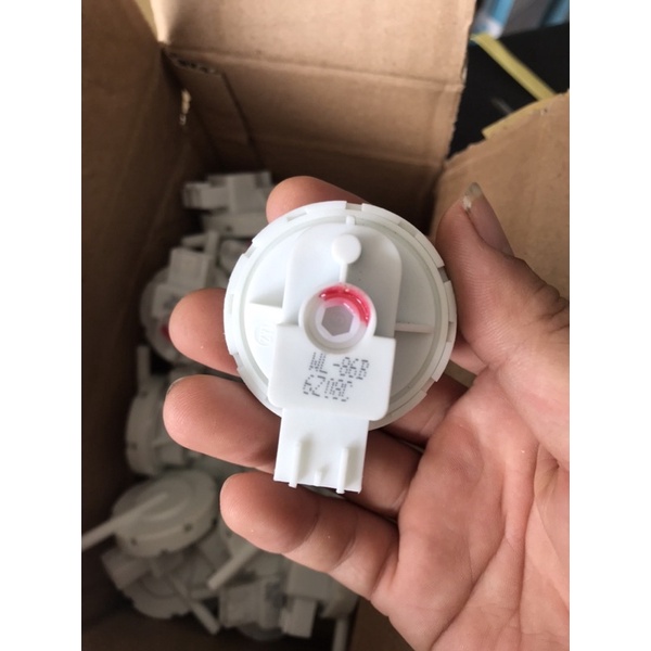 Van áp lực máy giặt Toshiba  / Phao áp lực máy giặt