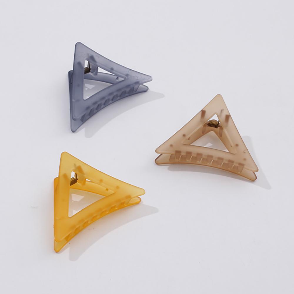 Kẹp Tóc Càng Cua Hình Tam Giác Màu Sắc Ngọt Ngào WMES15H